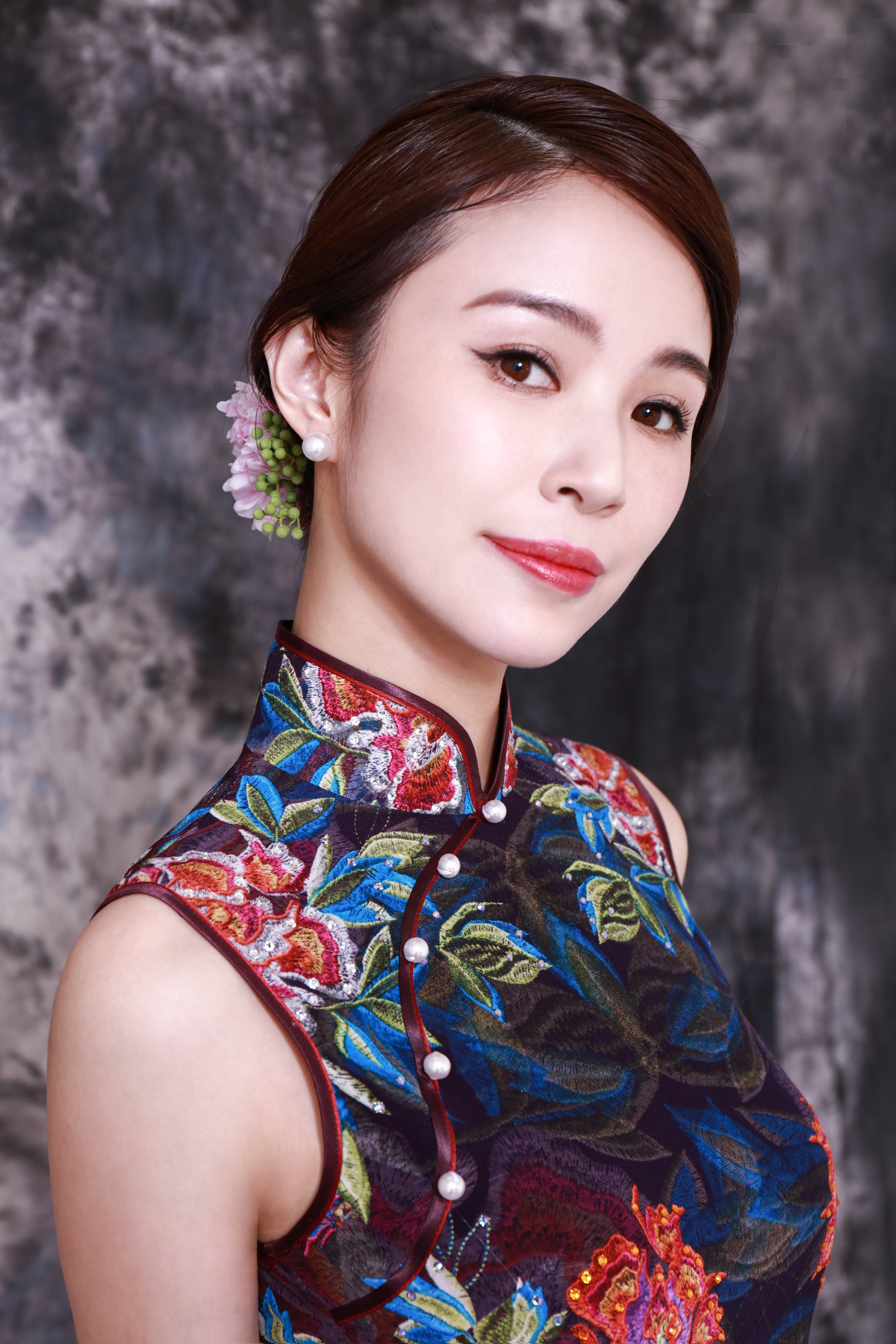 【PEONY】 Limited Museum Edition 100% Silk Crystal Cheongsam