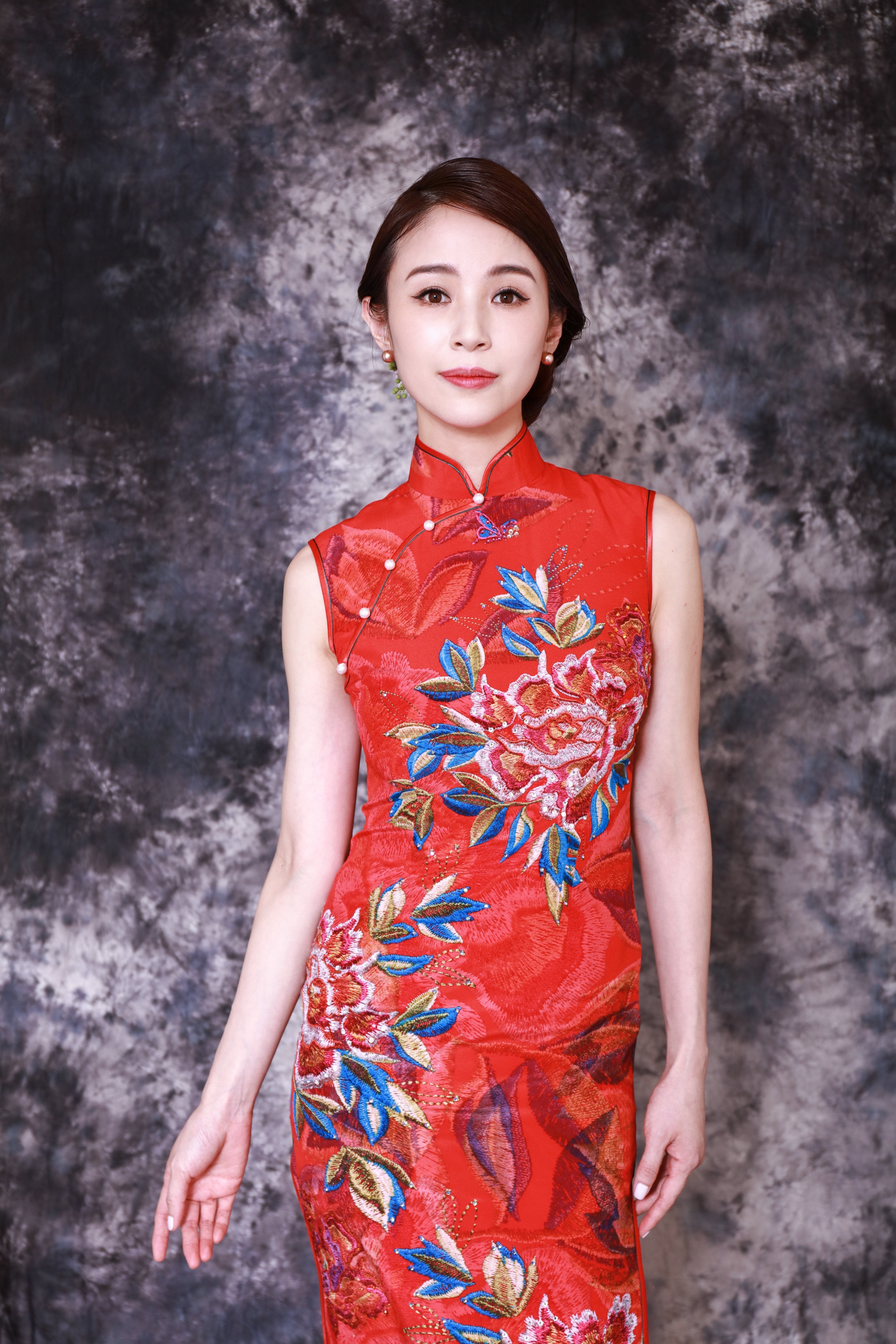 【PEONY】 100% Silk Crystal Cheongsam