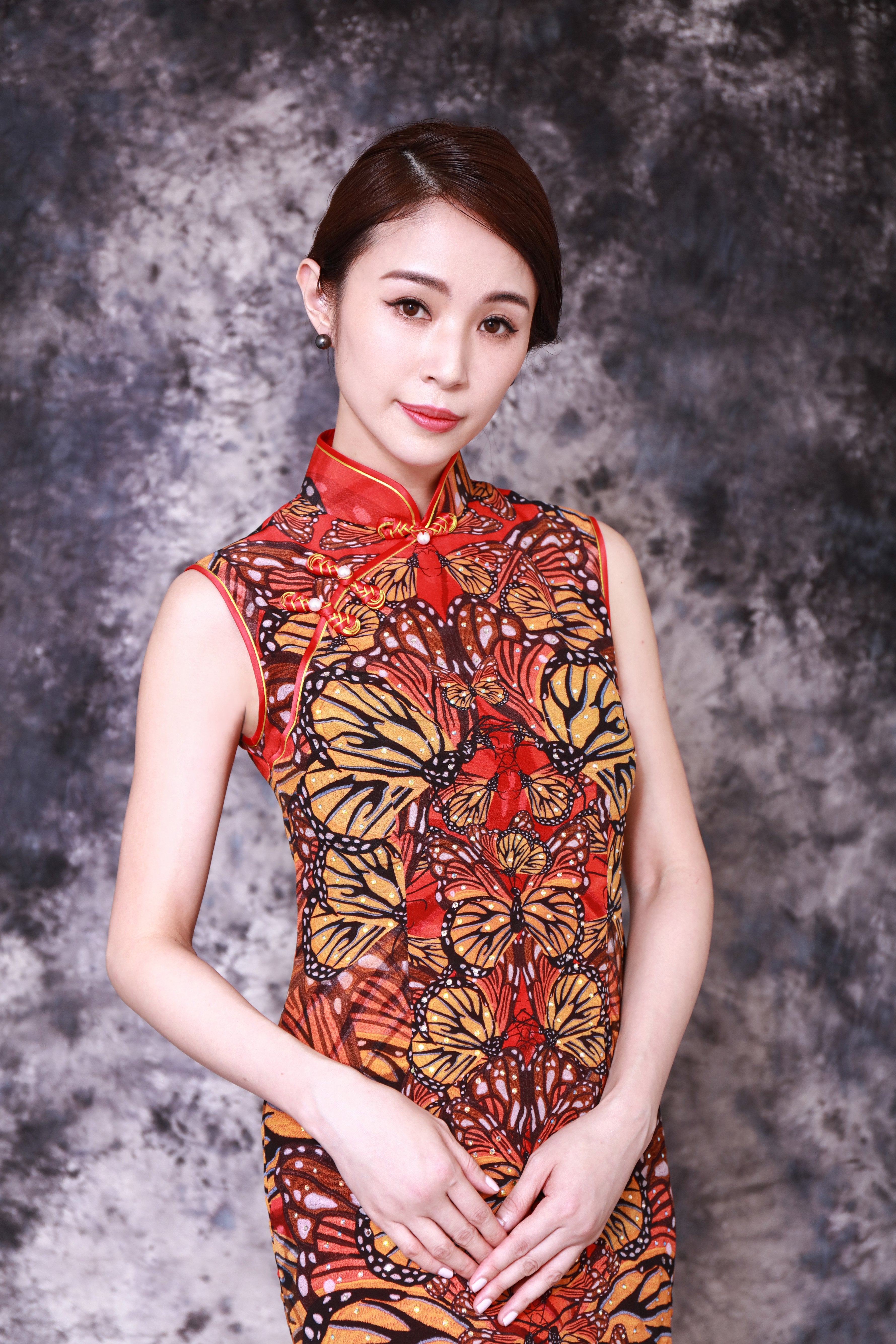 【BUTTERFLY】100% Silk Crystal Cheongsam