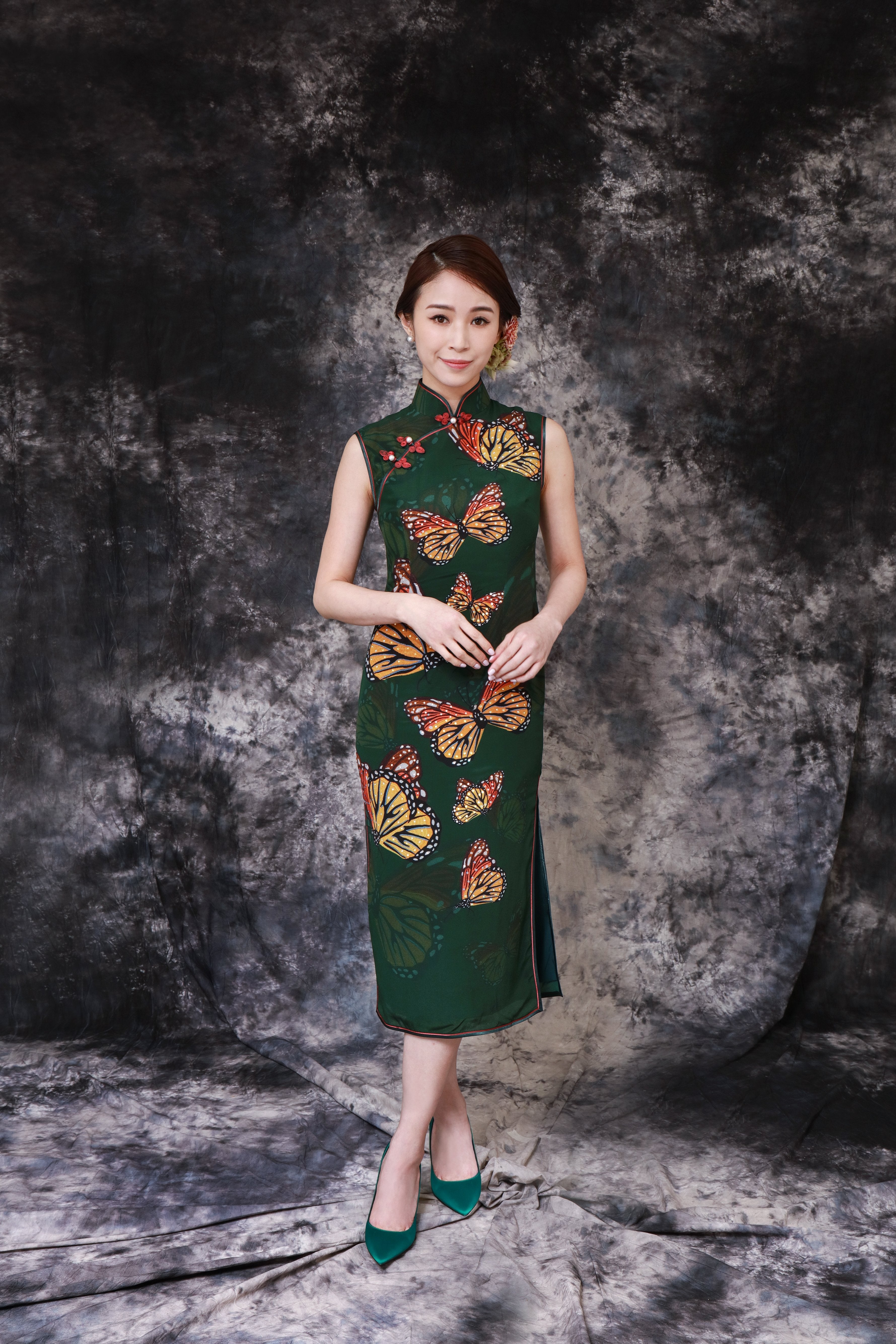 【BUTTERFLY】100% Silk Crystal Cheongsam