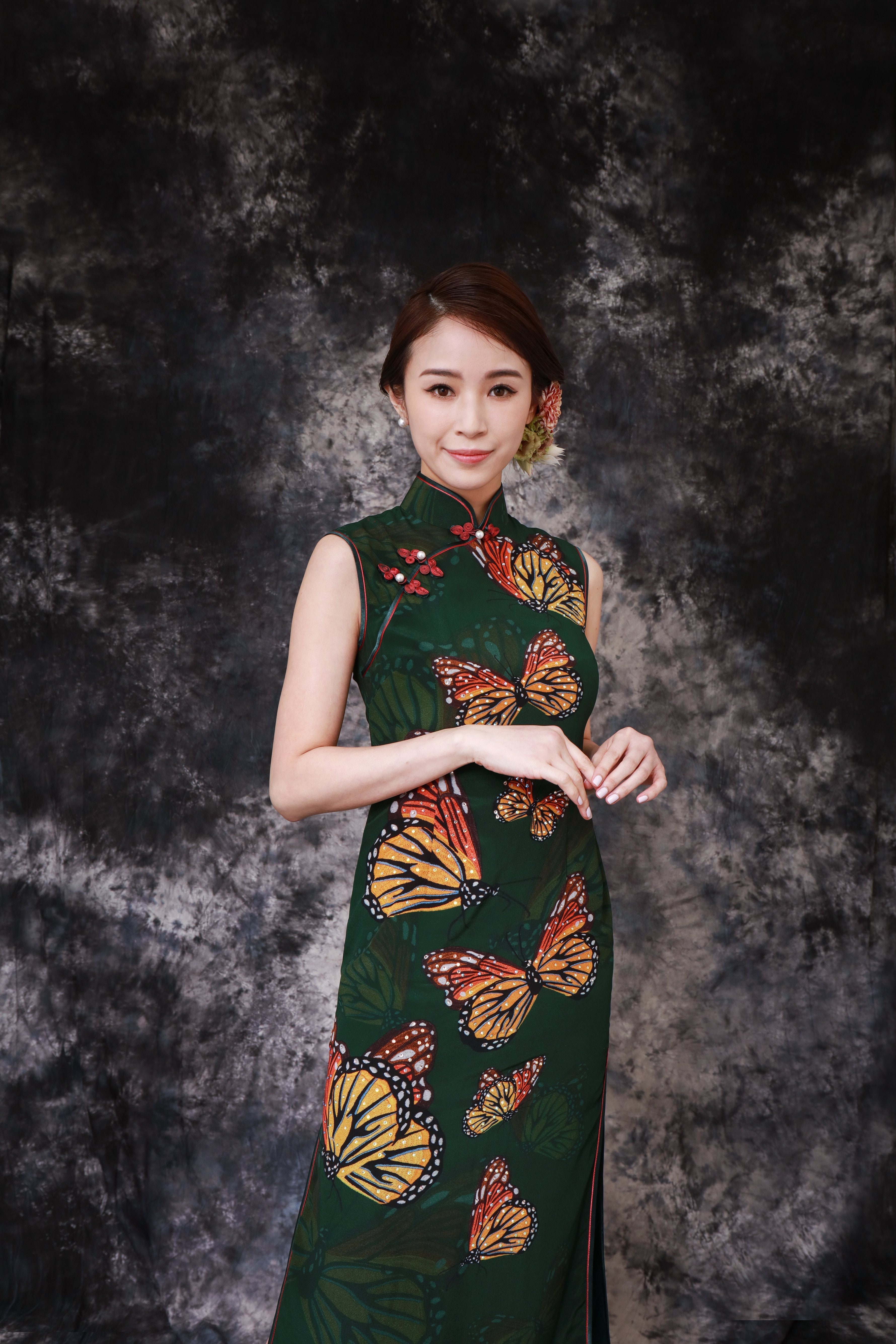 【BUTTERFLY】100% Silk Crystal Cheongsam