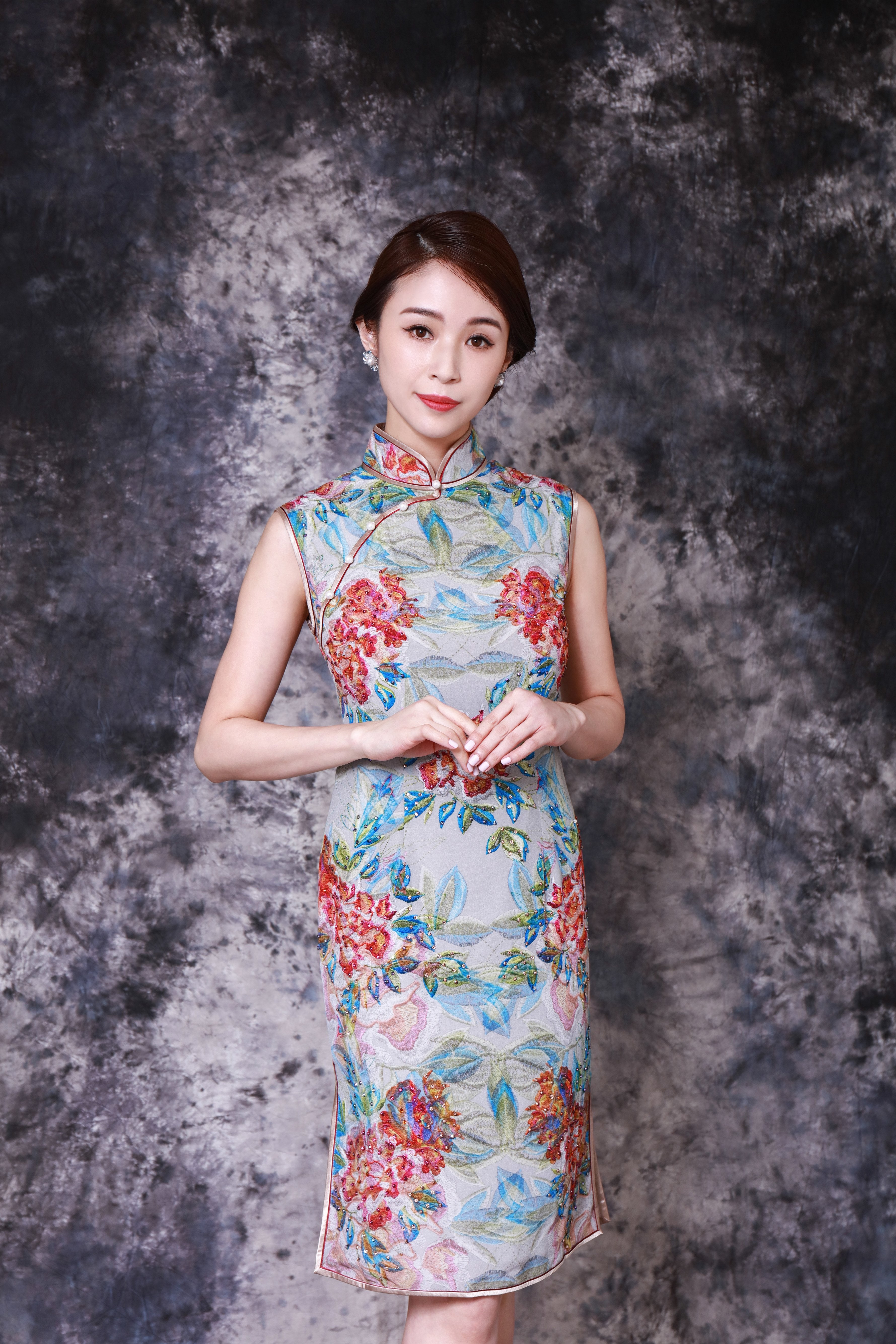 【PEONY】 100% Silk Crystal Cheongsam