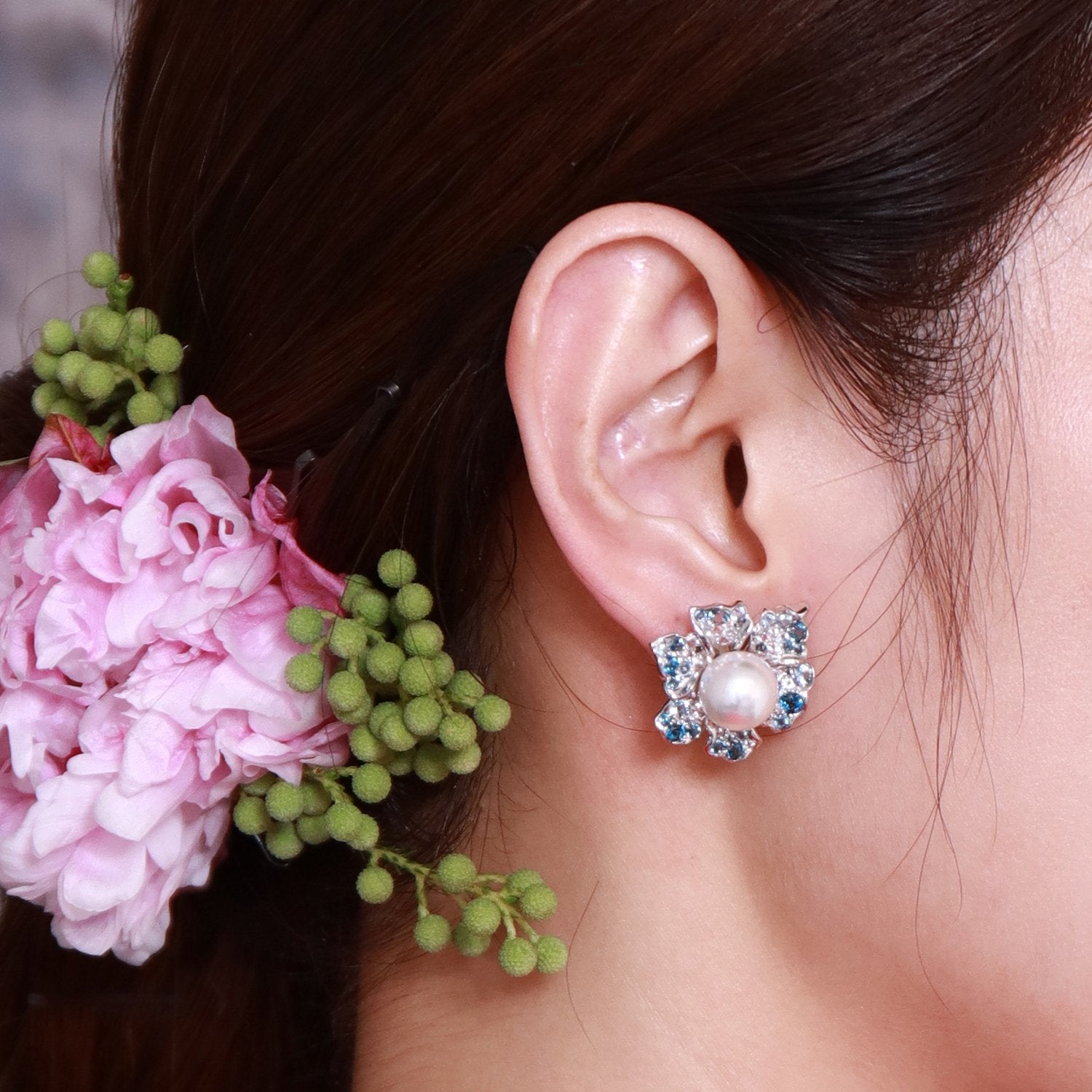 【NEMOPHILA】925 Sterling Silver Blue & White Gemstone Earrings